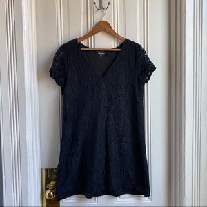 Lulu’s Black Lace V Neck Short Sleeve Dress
